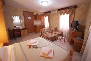Отель Hotel Rendez Vous Котор Люкс с видом на город-3